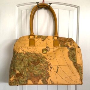PEGASUS WORLD MAP TOTE BAG IN IMMACULATE CONDITION!!
